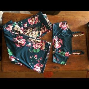 Floral two piece pant suit